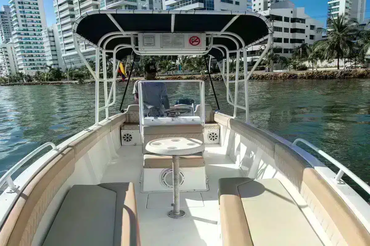 Lancha La Chichi II - Image 6