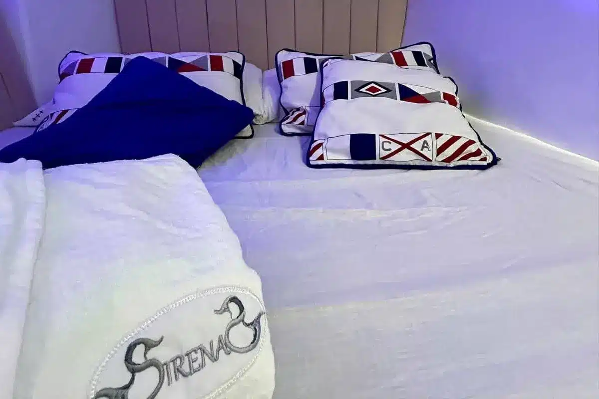 Catamarán Sirenas - Image 9